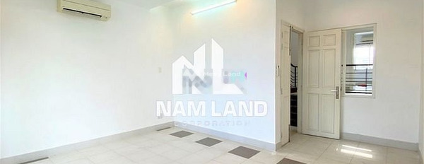 Nhà gồm 4 PN, cho thuê nhà, giá thuê giao động 20 triệu/tháng tổng diện tích là 230m2 mặt tiền nằm tại Xa Lộ Hà Nội, Hồ Chí Minh-03