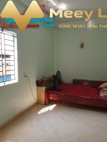 Dịch bệnh bí bách bán nhà diện tích khoảng 42 m2 vào ở luôn giá cực tốt chỉ 1.2 tỷ mặt tiền tọa lạc ở Nam Định, Nam Định căn nhà có tất cả 3 phòng ngủ...-01
