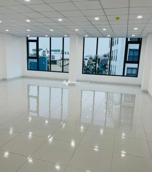 Cho thuê nhà vị trí thuận lợi nằm trên Bạch Đằng, Tân Bình, thuê ngay với giá thương lượng chỉ 180 triệu/tháng có diện tích 200m2-01