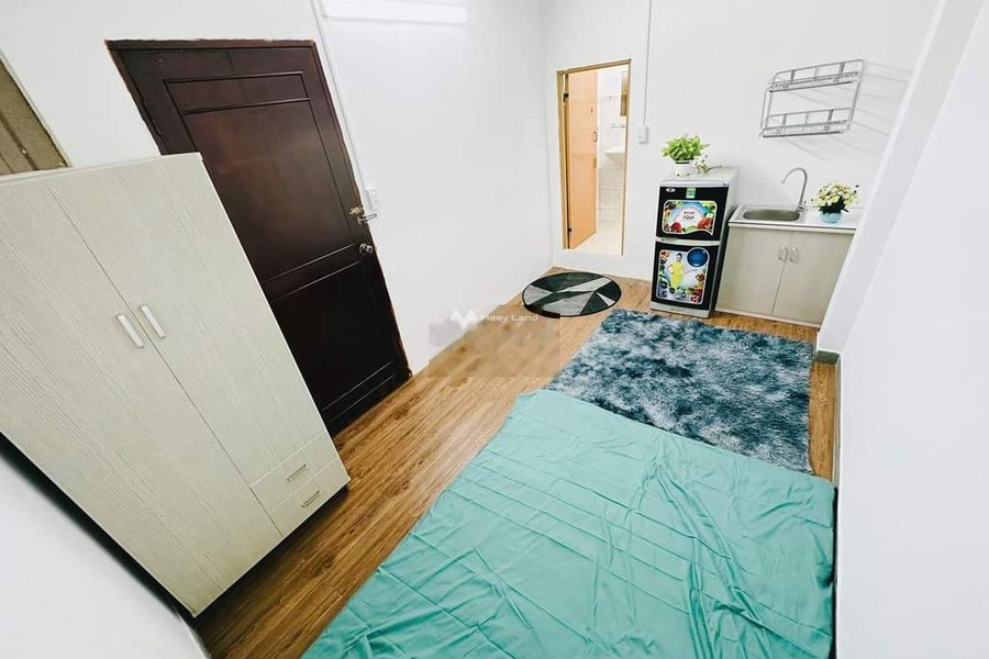 Cho thuê căn hộ với diện tích là 30m2 vị trí mặt tiền tọa lạc tại Quận 11, Hồ Chí Minh thuê ngay với giá vô cùng rẻ 4 triệu/tháng-01