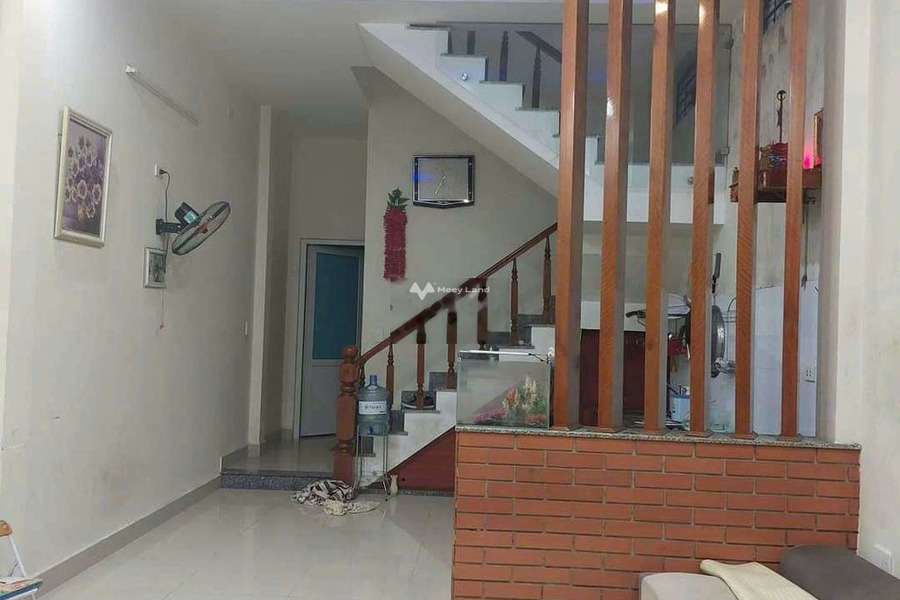 Cho thuê nhà, giá thuê mềm từ 3.5 triệu/tháng có một diện tích 60m2 mặt tiền tọa lạc ngay tại Hoàng Văn Thái, Hòa Minh-01