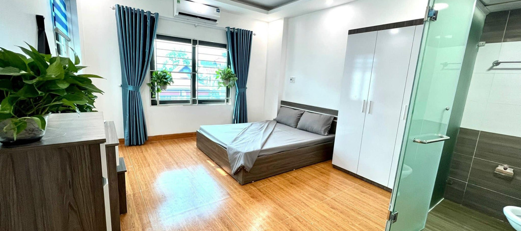Bán toà nhà chung cư mini Phạm Văn Đồng, 42m2, 5 tầng, 9 phòng