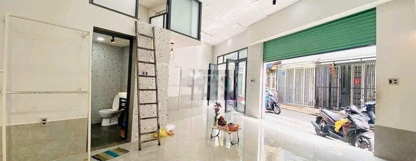 Nhà gồm 6 phòng ngủ, cho thuê nhà, giá thuê cực rẻ 45 triệu/tháng diện tích thực khoảng 108m2 vị trí thuận lợi ngay Phường 9, Phú Nhuận-03