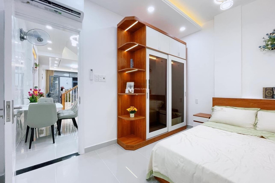 Nhà gồm 3 phòng ngủ, bán nhà ở diện tích rộng 48m2 giá bán đề xuất chỉ 2.89 tỷ vị trí nằm trên Phường 13, Hồ Chí Minh-01