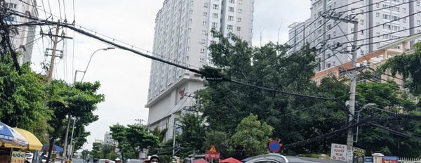 Bán nhà tại Bình Thạnh, Hồ Chí Minh bán ngay với giá từ 16.2 tỷ có diện tích rộng 84m2, hướng Đông - Bắc trong nhà có 2 phòng ngủ-02