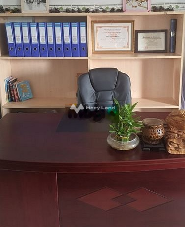 Giá thuê mong muốn chỉ 0.25 triệu/tháng cho thuê sàn văn phòng vị trí đặt nằm ở Võ Văn Kiệt, Quận 8 Có tổng diện tích 400m2