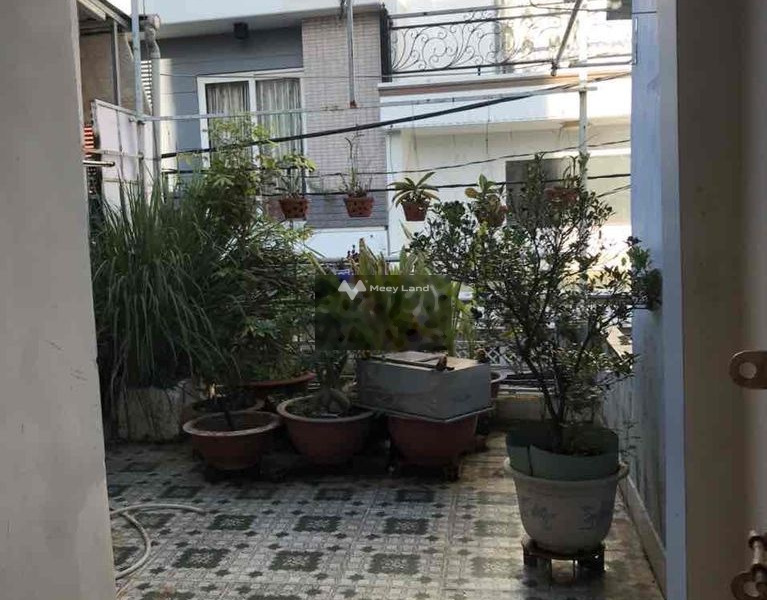 Nhà có 2 PN, cho thuê nhà, thuê ngay với giá khởi đầu 8 triệu/tháng với diện tích 80m2 vị trí cực kì thuận lợi ngay tại Phường 8, Hồ Chí Minh-01