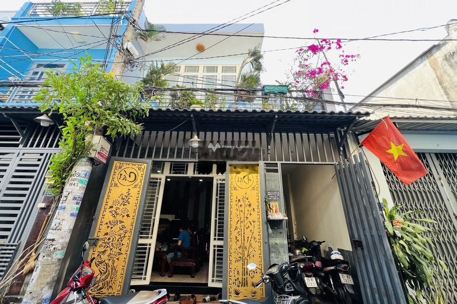 Vị trí đặt tọa lạc ở Bình Hưng Hòa, Hồ Chí Minh bán nhà bán ngay với giá rẻ bất ngờ 4.95 tỷ trong nhà tổng quan gồm có 3 PN 2 WC-01