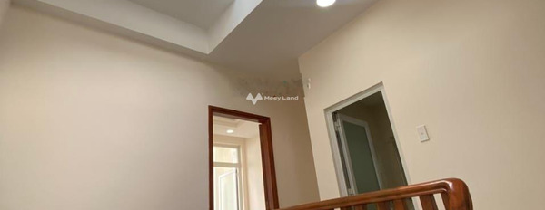 3.8 tỷ, bán liền kề tổng diện tích 60m2 ở Hiệp Bình Chánh, Thủ Đức, ngôi nhà có tổng cộng 4 PN, 4 WC khu vực đông đúc-02