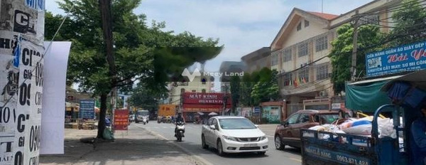 Nằm ở Quận 9, Hồ Chí Minh cho thuê cửa hàng 45 triệu/tháng bãi đậu xe rộng-02