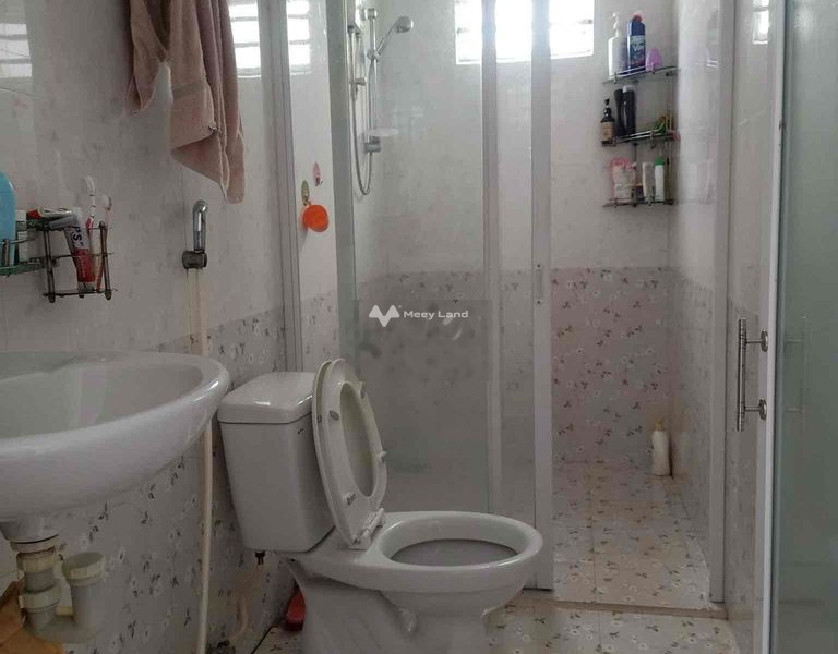 Diện tích 80m2 bán nhà ở vị trí tốt ngay Phương Sài, Nha Trang căn này gồm có 3 phòng ngủ 4 WC còn chần chờ gì nữa. hãy nhấc máy gọi ngay-01