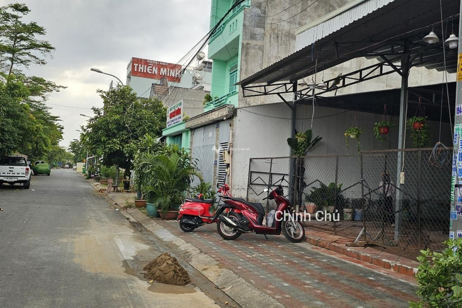 Ngay bây giờ tôi cho thuê cửa hàng diện tích khoảng là 200m2 vị trí tốt tại Tăng Nhơn Phú A, Quận 9 giá thuê cực rẻ 25 triệu/tháng-01
