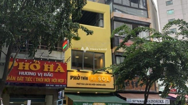 Cho thuê nhà ở diện tích thực tế 81m2 thuê ngay với giá cực rẻ 75 triệu/tháng mặt tiền nằm ngay Quận 1, Hồ Chí Minh