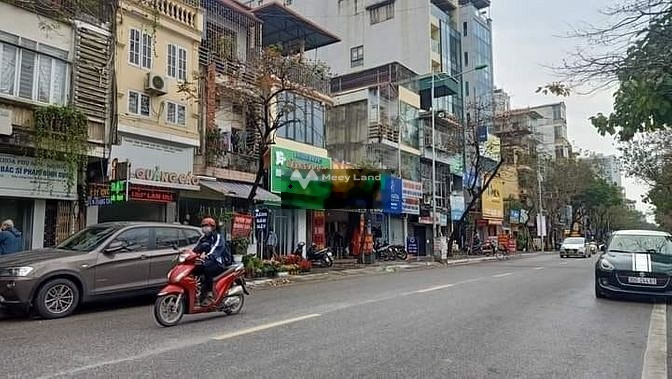 Nhà gồm 2 PN bán nhà giá bán đặc biệt chỉ 23.4 tỷ có diện tích chung là 100m2 vị trí phát triển Long Biên, Hà Nội