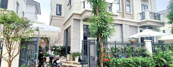 Diện tích gồm 135m2, bán biệt thự mặt tiền nằm ở Từ Sơn, Bắc Ninh, hướng Nam, ngôi nhà có tổng cộng 4 PN, 5 WC giá siêu rẻ-03