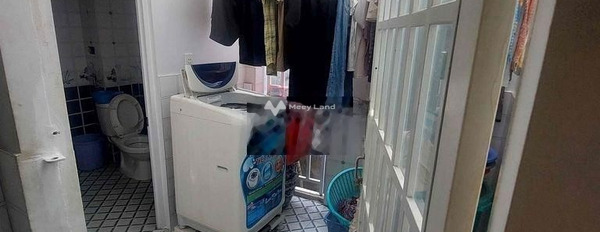 Có diện tích gồm 79.8m2 bán nhà Bên trong Phường 5, Quận 8 hướng Đông trong căn nhà này có 2 PN 2 WC liên hệ chính chủ-03