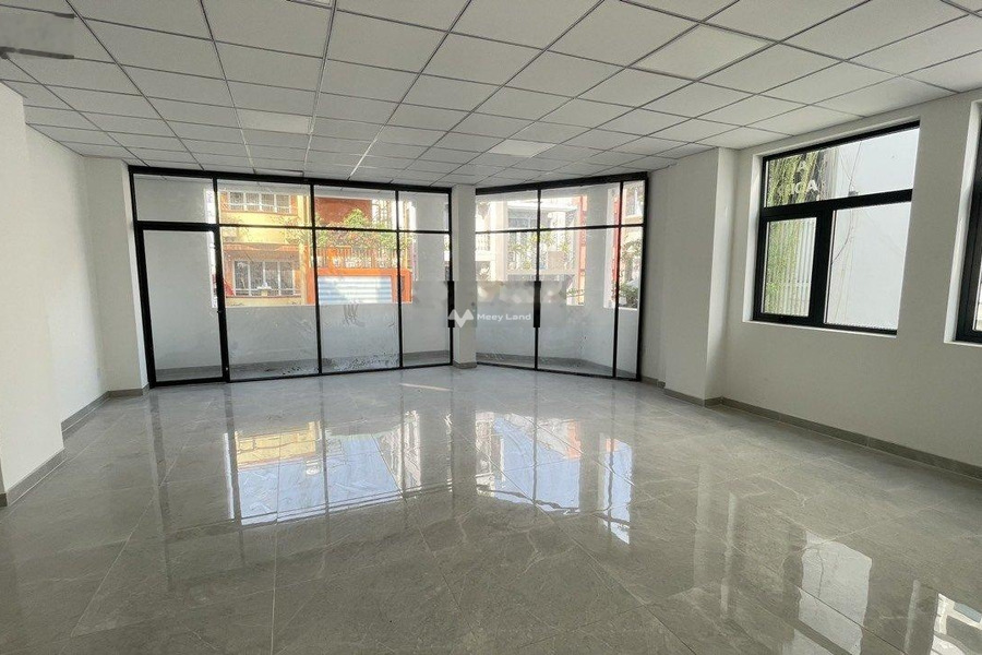 Cho thuê nhà ở diện tích tổng 150m2 thuê ngay với giá thương mại chỉ 105 triệu/tháng nằm ở Trần Khắc Chân, Quận 1-01