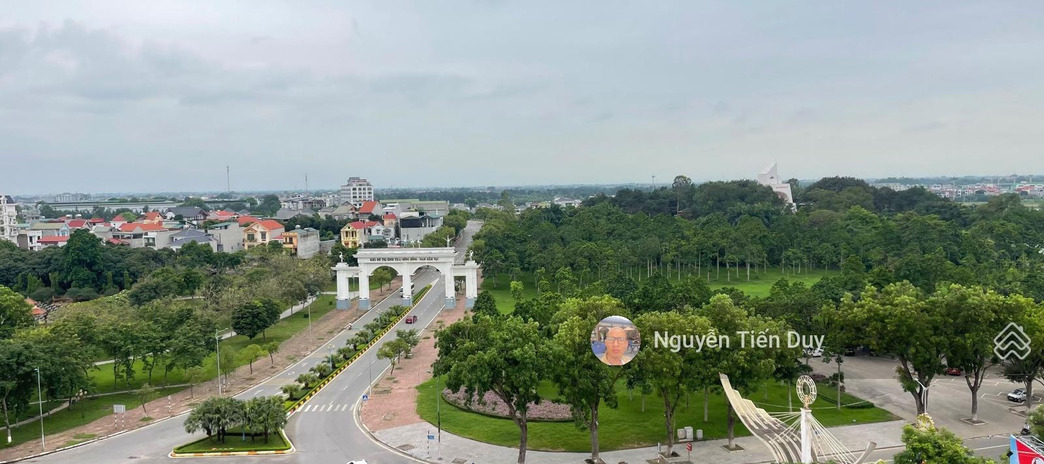 Ra hàng 2 lô mặt phố Lý Nam Đế - Nam Đầm Vạc kinh doanh siêu đẹp. DT 114m2, view hồ, golf giá 4xtr 