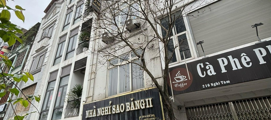 Có diện tích rộng 69m2 bán nhà mặt tiền nằm ngay trên Yên Phụ, Hà Nội hướng Tây - Nam trong căn này có tổng 7 phòng ngủ cảm ơn đã xem tin.