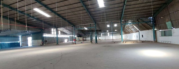 Cho thuê kho xưởng khuôn viên 4300m2.Pccc vách tường.Vòng xoay an phú, -03