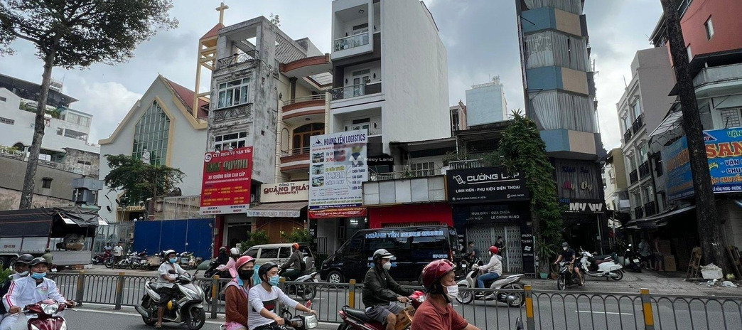 Bán nhà ở có diện tích 72m2 bán ngay với giá hấp dẫn chỉ 27.5 tỷ gần Quận 10, Hồ Chí Minh