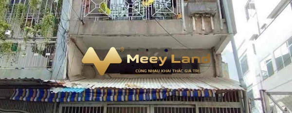 Bán nhà vào ở ngay giá hạt dẻ chỉ 12 tỷ diện tích gồm 68m2 vị trí mặt tiền tọa lạc trên Nguyễn Thanh Tuyền, Hồ Chí Minh-02
