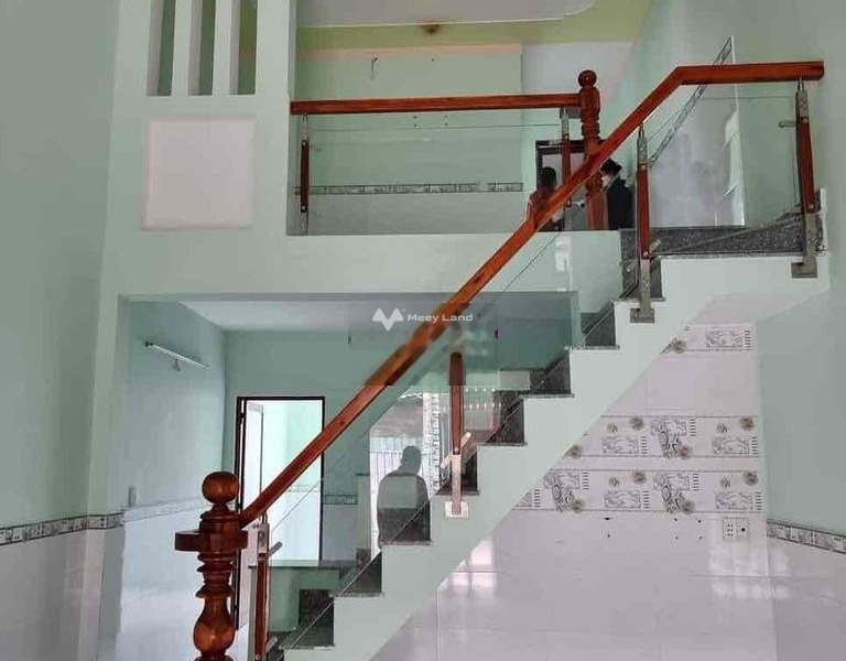 DT 65m2 bán nhà ở mặt tiền tọa lạc gần Thuận An, Bình Dương tổng quan căn nhà này gồm 3 PN 2 WC hỗ trợ mọi thủ tục miễn phí, giá mùa dịch.-01