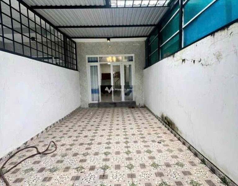 Diện tích rộng là 70m2, cho thuê nhà ở vị trí mặt tiền nằm trên Huỳnh Tấn Phát, Hồ Chí Minh, nhà gồm 4 PN, 3 WC nhà view bao đẹp-01