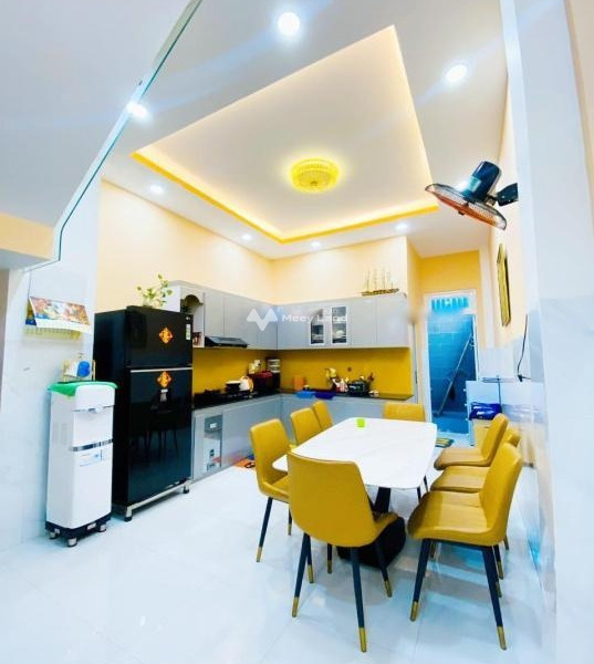 Nhà gồm có 4 PN bán nhà giá bán êm 9.1 tỷ diện tích 88m2 vị trí đặt ngay trung tâm Phước Bình, Hồ Chí Minh-01