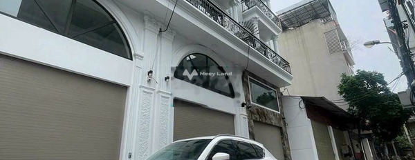 Ngôi nhà này bao gồm 4 phòng ngủ bán nhà bán ngay với giá hạt dẻ 9.5 tỷ có diện tích 65m2 ở Sài Đồng, Long Biên-02