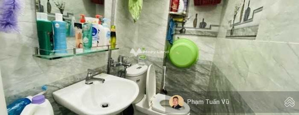 DT 32m2 bán nhà ở nằm ngay bên trong Cách Mạng Tháng Tám, Hồ Chí Minh căn nhà có 4 phòng ngủ 4 WC hỗ trợ mọi thủ tục miễn phí, giá mùa dịch.-03