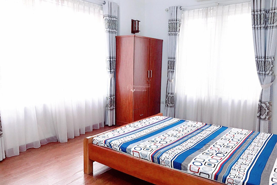Căn hộ nhìn chung gồm có 2 PN, cho thuê căn hộ vị trí đặt tọa lạc ở Cát Linh, Hà Nội, 1 WC giá hợp lý-01