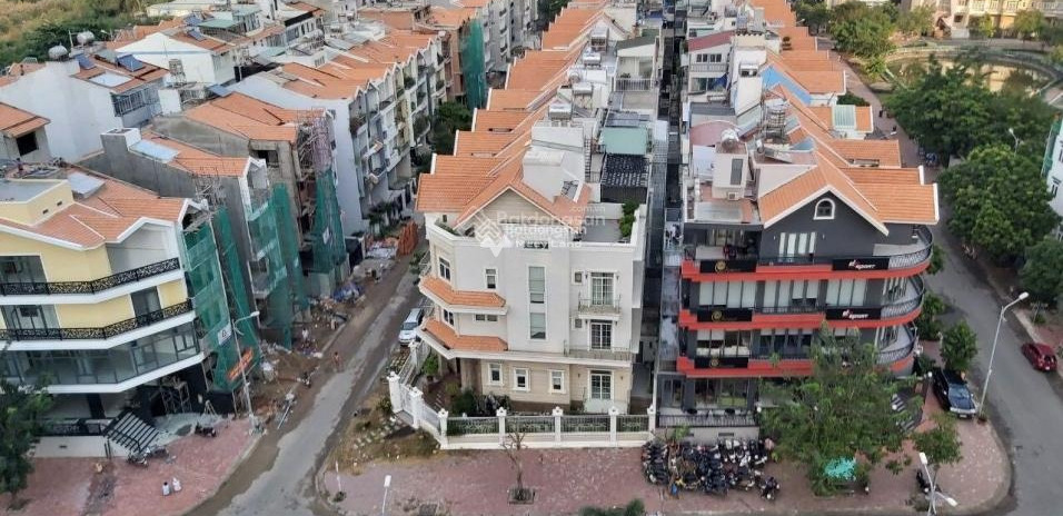 Có diện tích chung là 90m2, cho thuê nhà ở vị trí mặt tiền nằm ở Tân Hưng, Hồ Chí Minh, trong nhà tổng quan bao gồm 3 PN, 3 WC lh ngay!