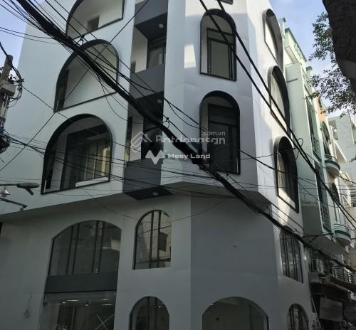 Ngôi nhà này gồm có 10 phòng ngủ bán nhà giá bán đề xuất từ 17.8 tỷ diện tích chuẩn 90.8m2 vị trí đặt tại trung tâm Phú Nhuận, Hồ Chí Minh