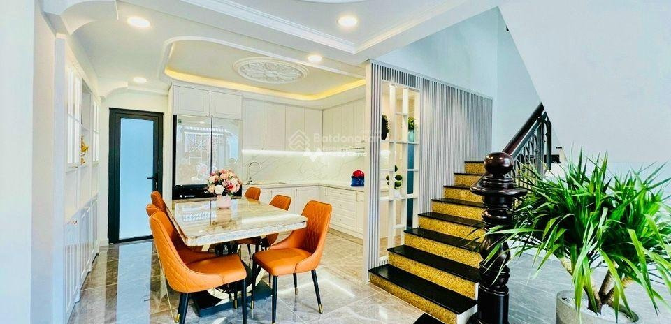 Bán nhà vị trí thuận lợi tại Phường 13, Hồ Chí Minh bán ngay với giá khoảng từ 865 triệu có diện tích rộng 64m2 ngôi nhà bao gồm có 3 PN