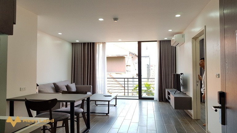 Cho thuê căn hộ dịch vụ tại Tô Ngọc Vân, Tây Hồ, 50m2, 1 ngủ, ban công, đầy đủ nội thất mới hiện đại-01