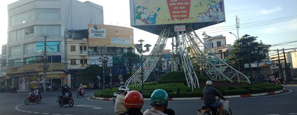 Bán nhà giá bán bất ngờ 12.3 tỷ diện tích rộng 265m2 trong Nguyễn Đình Chiểu, Quảng Ngãi-03