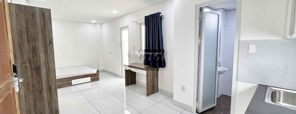 Cho thuê chung cư mặt tiền tọa lạc tại Phường 5, Phú Nhuận, tổng quan căn hộ gồm có 1 PN, 1 WC vị trí siêu đẹp-02