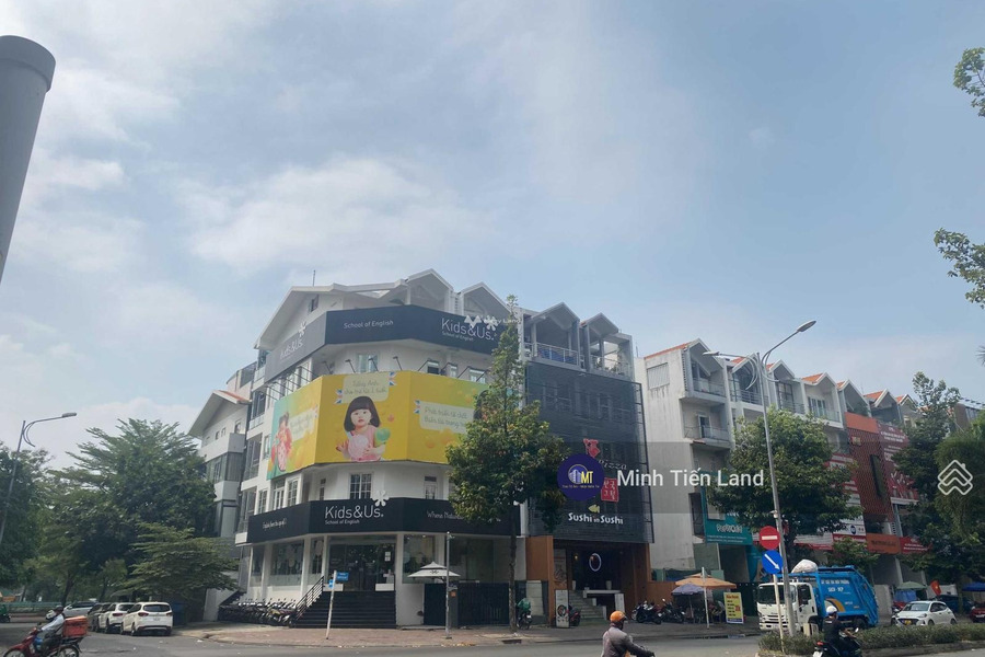 Bán nhà bán ngay với giá chỉ từ chỉ 57 tỷ diện tích chuẩn 200m2 vị trí đẹp gần Quận 7, Hồ Chí Minh-01