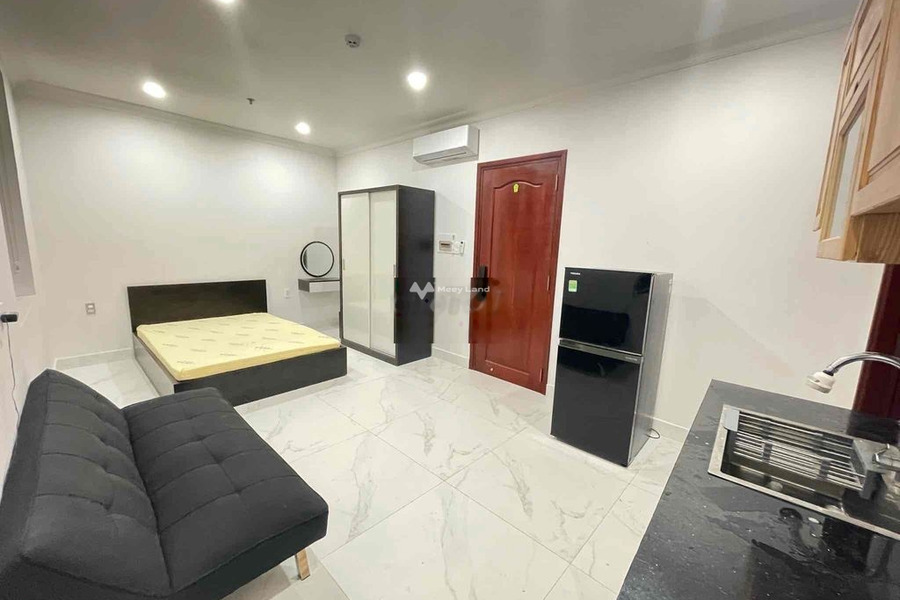 Cho thuê căn hộ vị trí mặt tiền tọa lạc gần Phường 12, Hồ Chí Minh, thuê ngay với giá siêu rẻ từ 6 triệu/tháng Có tổng diện tích 25m2-01