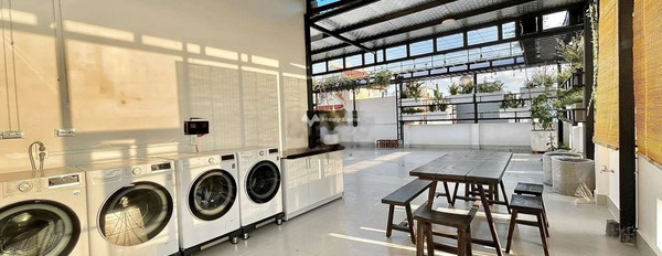 Cho thuê chung cư vị trí đặt tọa lạc ngay tại Phường 2, Phú Nhuận, trong căn hộ gồm có 1 PN, 1 WC có chỗ để xe-02