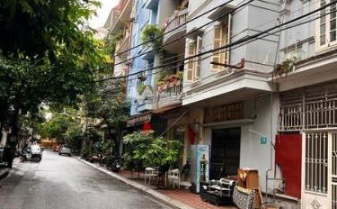 Bán nhà ngay tại Phạm Tuấn Tài, Hà Nội bán ngay với giá thỏa thuận chỉ 26.8 tỷ có diện tích gồm 90m2 trong nhà tổng quan có 5 PN-03