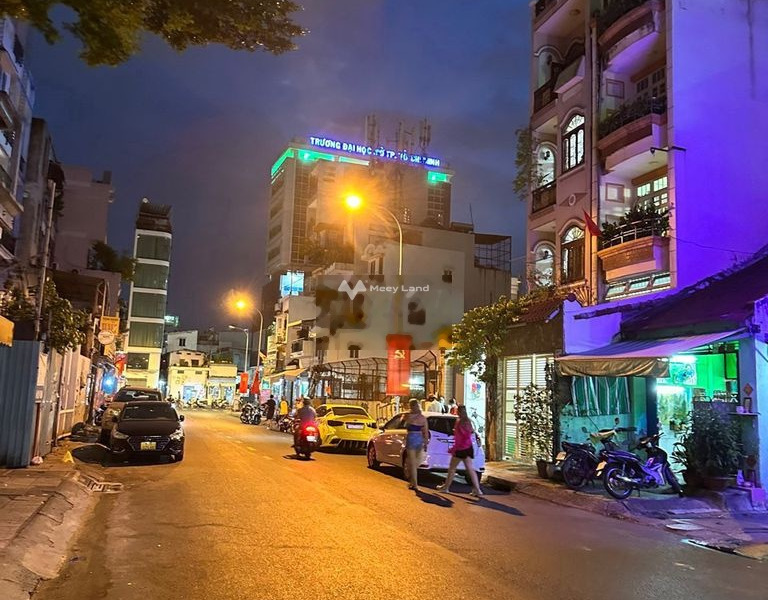 Diện tích khoảng là 100m2, cho thuê nhà ở mặt tiền nằm ở Cô Giang, Hồ Chí Minh giao thông đông đúc-01