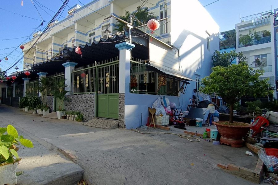Vị trí thuận lợi nằm ở Huỳnh Tấn Phát, Phú Thuận bán nhà bán ngay với giá thương mại từ 6.8 tỷ tổng quan trong căn nhà gồm 1 phòng ngủ 1 WC-01