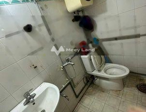 Hướng Bắc, bán nhà diện tích 30m2 nằm trên Hạ Lý, Hồng Bàng bán ngay với giá cực kì tốt 930 triệu ngôi nhà này gồm 3 PN, 1 WC-03