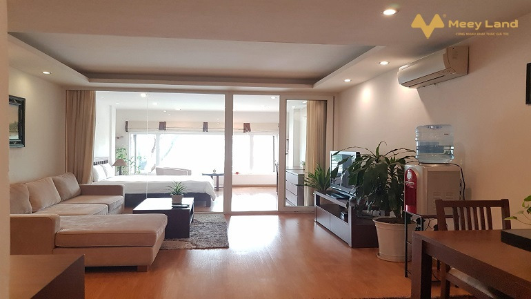 Cho thuê căn hộ dịch vụ tại Phạm Huy Thông, Ba Đình, 65m2, 1 phòng ngủ, view hồ, đầy đủ nội thất-01