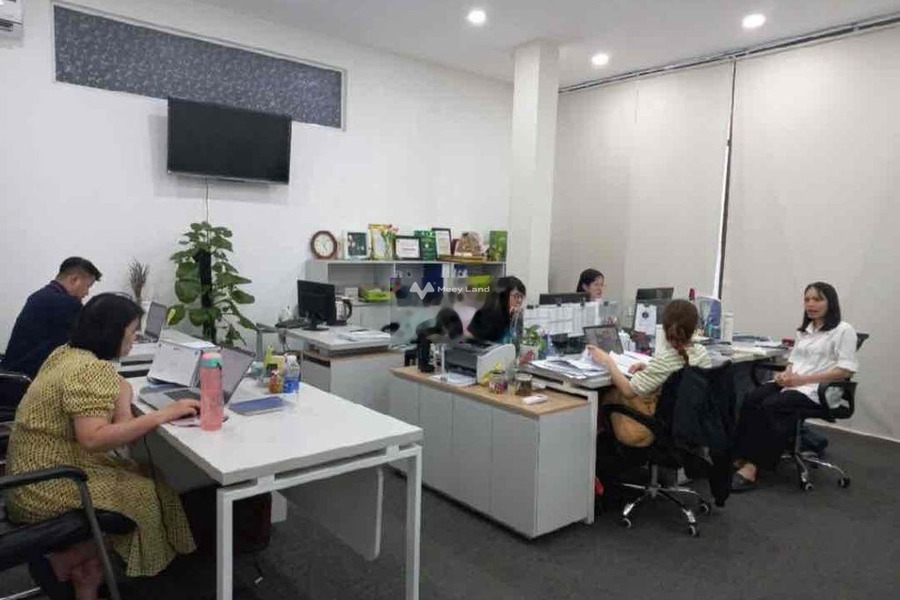 Vị trí thuận lợi ngay ở Trần Hưng Đạo, Sơn Trà cho thuê sàn văn phòng 90 triệu/tháng 250m2-01