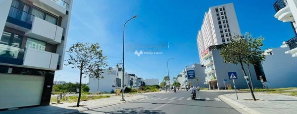 Tổng quan nhà có tất cả 5 phòng ngủ bán nhà bán ngay với giá đàm phán chỉ 8.5 tỷ diện tích rộng 95m2 vị trí đẹp Nha Trang, Khánh Hòa-03