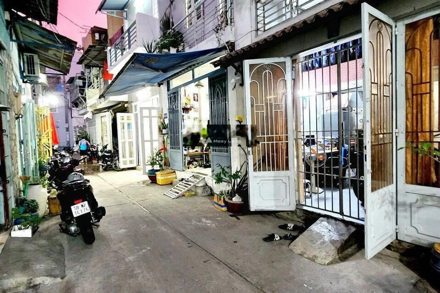 Bán nhà mặt tiền nằm ở Dương Quảng Hàm, Hồ Chí Minh bán ngay với giá phải chăng từ 1.37 tỷ diện tích khoảng 24m2 căn nhà có tất cả 2 phòng ngủ-01
