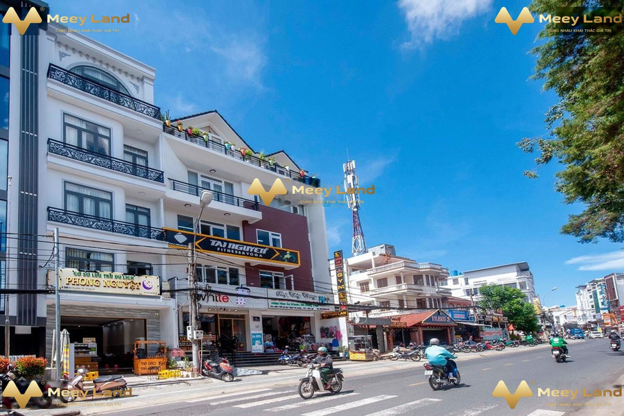 Nhà có 16 phòng ngủ bán nhà ở có dt chung là 145 m2 giá mua ngay chỉ 35 tỷ vị trí mặt tiền tọa lạc ngay Đà Lạt, Lâm Đồng, hướng Đông Bắc-01